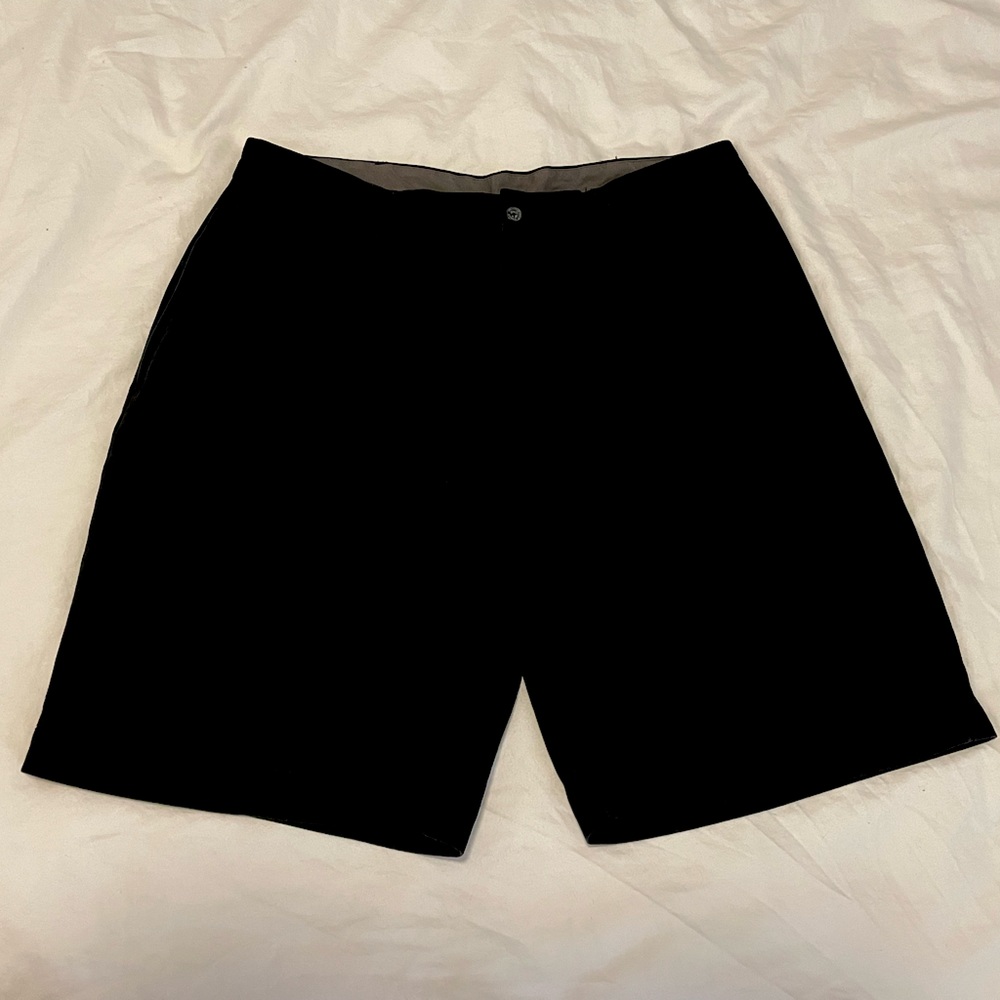 Callaway Golf Pleated Black Shorts 9” Inseam Back Pockets 34” Waist